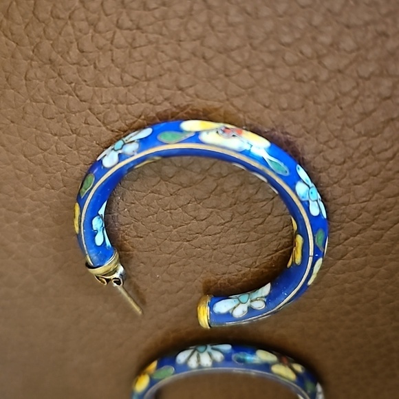 VTG Blue Floral Cloisonne Hoop Earrings - Picture 3 of 5